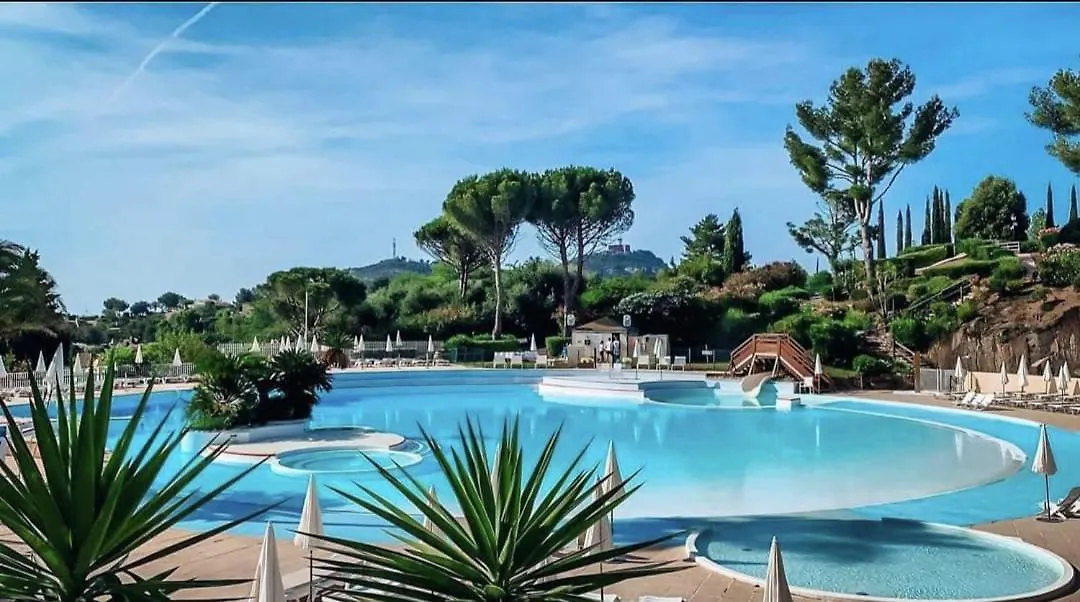 Saint-Raphaël Appartement Rez De Jardin 4 A 5 Personnes Cap Esterel 0*,