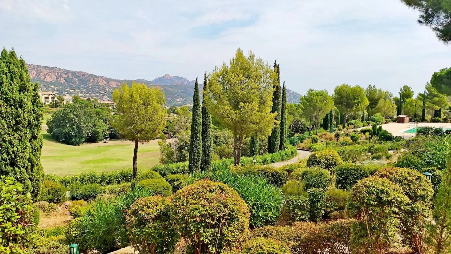 Apartment Appartement Rez De Jardin 4 A 5 Personnes Cap Esterel Saint-Raphael