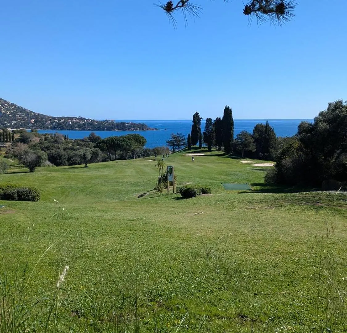 Appartement Rez De Jardin 4 A 5 Personnes Cap Esterel Saint-Raphael