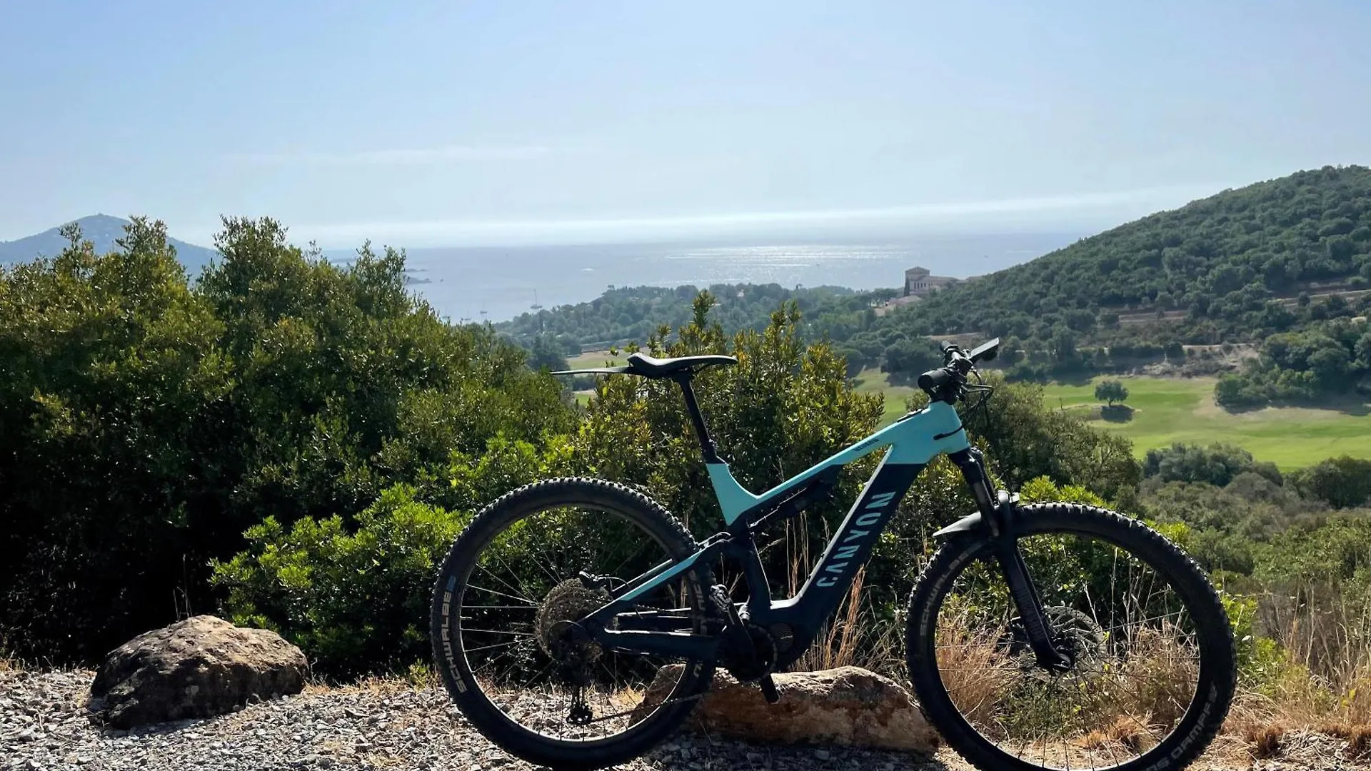 Appartement Rez De Jardin 4 A 5 Personnes Cap Esterel Saint-Raphael  Apartment Saint-Raphael (Var)